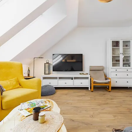 The Golden Mezzanine In *