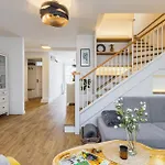 The Golden Mezzanine In *
